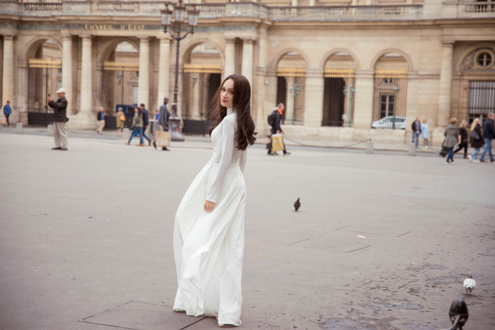 Hương Giang đẹp dịu dàng áo dải tung bay tại kinh đô thời trang Paris: Bộ ảnh đẹp nhất của 'Nữ hoàng thần thái' Ảnh 5