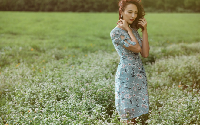 Mẹo 'hack tuổi' cực đỉnh trong các thiết kế váy midi đậm chất vintage khi vào tiết thu Ảnh 2