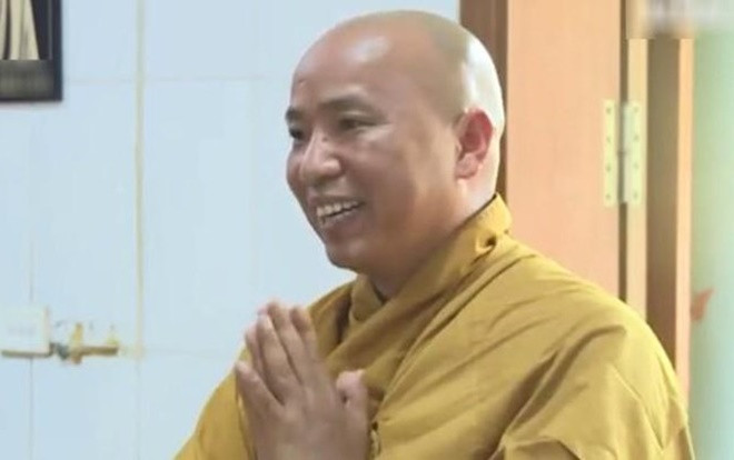 Xôn xao clip sư Thích Thanh Toàn khoe tài sản trăm tỉ, nói có thể cưới và ăn chơi thoải mái khi hoàn tục Ảnh 2