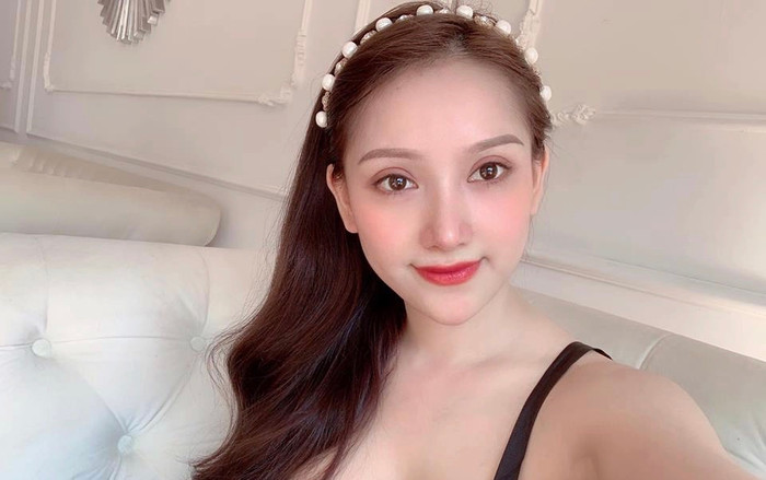 Bạn gái Văn Thanh xinh vượt trội so với nàng WAGs Malaysia Ảnh 2