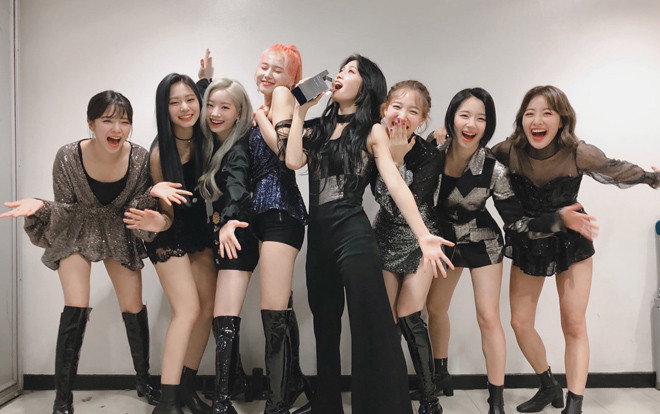 'Feel Special' tiếp tục chứng minh sức hút: Twice có mặt tại Canadian Hot 100, trở thành album girlgroup bán chạy nhất trên Hanteo 2019 Ảnh 2
