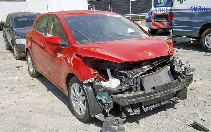 Honda HR-V, Hyundai Elantra GT là những mẫu xe hay bị va quẹt nhất Ảnh 2