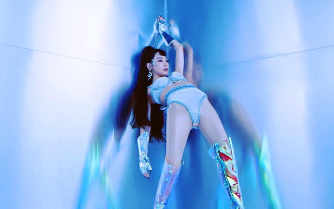 Hình ảnh Tiffany (SNSD) trong MV mới 'Run For Your Life': Cá tính hay phản cảm? Ảnh 2