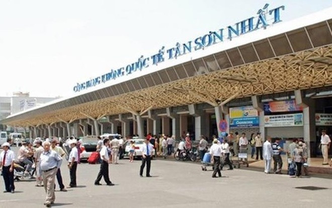 Hành khách tát nhân viên hàng không tại Tân Sơn Nhất bị xử phạt 8,5 triệu đồng  Ảnh 2