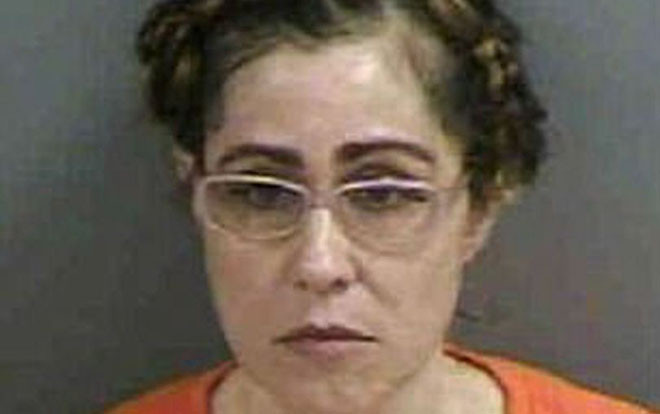 Con gái bị cưỡng hiếp, bà mẹ uất ức làm điều này với kẻ ấu dâm Ảnh 2