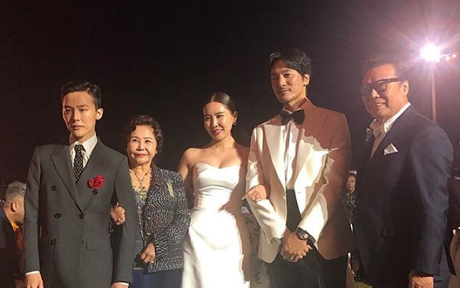 G-Dragon (Bigbang) dự đám cưới chị gái và diễn viên Kim Min Joon: Toàn cảnh hôn lễ đẹp lung linh! Ảnh 2