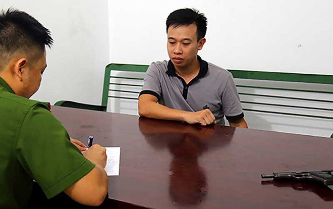 Cướp tiệm vàng ở Quảng Ninh vì cần tiền xây nhà và đưa mẹ vợ đi chữa bệnh? Ảnh 2