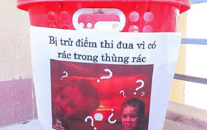 Lớp học bị đội sao đỏ trừ điểm vì có rác trong thùng rác, cư dân mạng thắc mắc không hiểu lí do? Ảnh 2