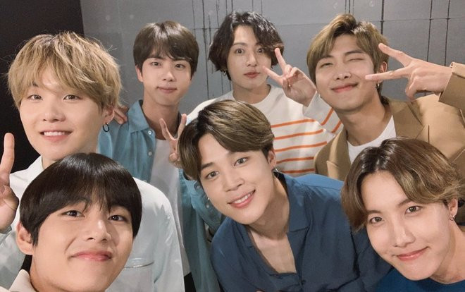 Từng thành viên BTS cảm ơn khán giả Ả-rập Xê-út, tổ chức sinh nhật bất ngờ cho Jimin Ảnh 2