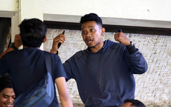 Lén xem ĐT Việt Nam tập, CĐV Indonesia gặp rắc rối Ảnh 2