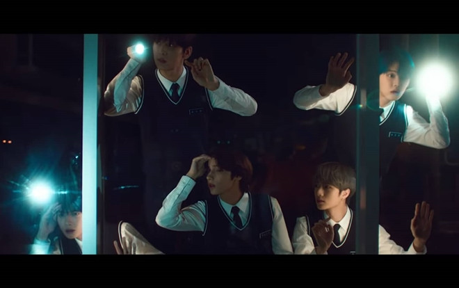TXT hóa thân thành nhóm thám tử học đường trong teaser comeback đậm chất kinh dị Ảnh 2