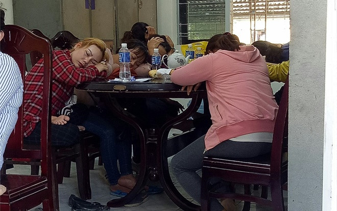 Bắt tại trận 38 đối tượng tại tụ điểm đánh bạc ở Bình Thuận, thu giữ gần 500 triệu đồng Ảnh 2