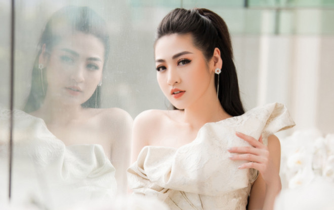 Á Hậu Tú Anh đẹp lung linh là thế nhưng lại là người… lười tắm? Ảnh 2