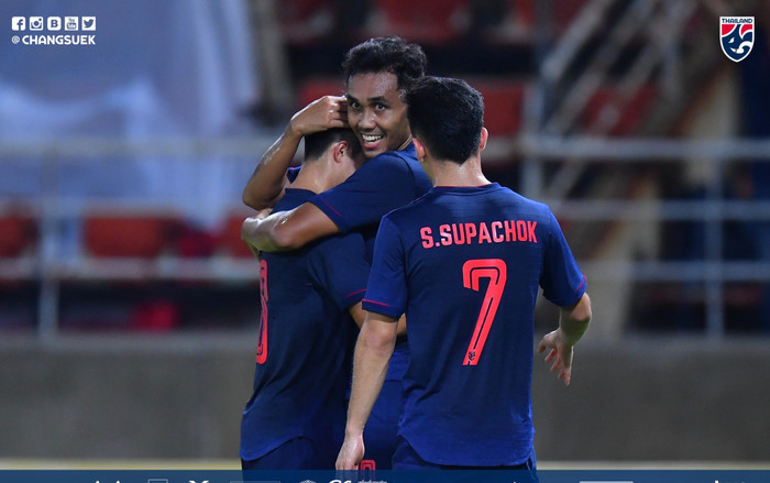 CĐV Thái Lan: 'Chúng ta sẽ vượt qua Việt Nam để giành ngôi đầu bảng' Ảnh 2