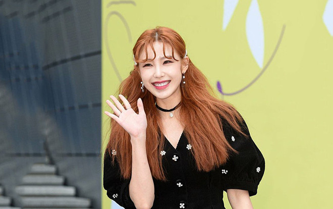 Fan lắc đầu ngán ngẩm khi dàn mỹ nhân Hàn ăn mặc sến súa đi dự Tuần lễ thời trang Seoul Ảnh 2