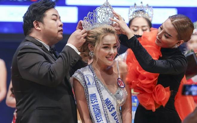 Ngân 98 bất ngờ đoạt giải Á hậu tại cuộc thi nhan sắc thế giới Ảnh 2