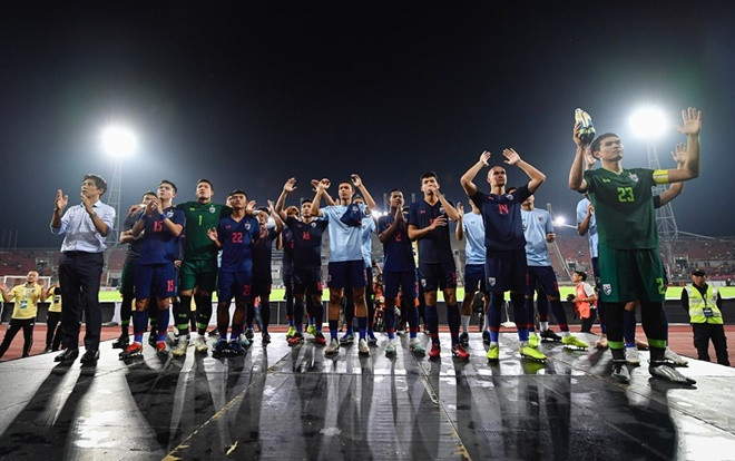 HLV Thái Lan ủ mưu gì khi 'mỉa mai' tuyển Việt Nam nghiệp dư? Ảnh 2