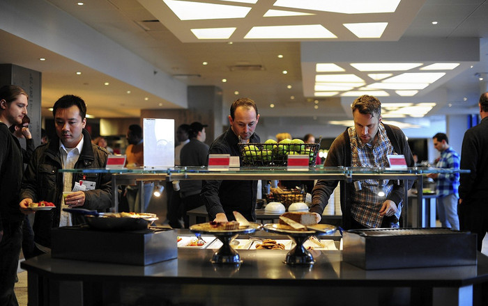 Facebook, Google bị cấm nấu đồ ăn miễn phí cho nhân viên, lý do mới khiến nhiều người bất ngờ Ảnh 2