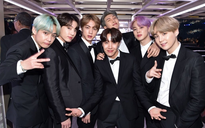 Cùng với loạt sao đình đám thế giới, hình ảnh của BTS sẽ được trưng bày tại bảo tàng GRAMMY Ảnh 2