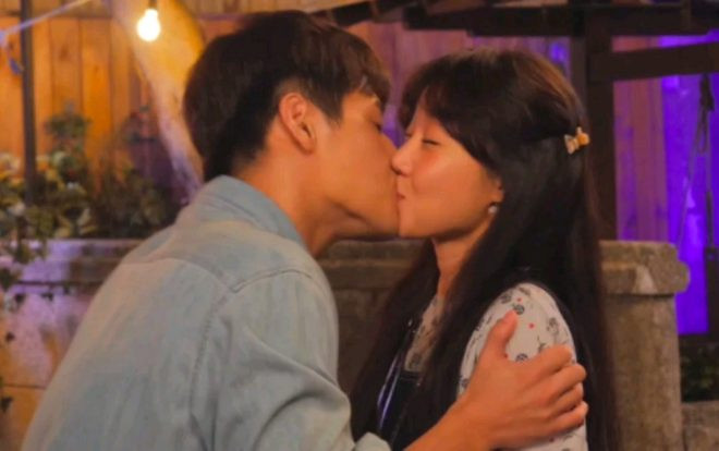 6 cảnh 'khóa môi' đáng yêu nhất trên màn ảnh Hàn Quốc, cặp đôi cuối cùng bị nghi ngờ 'phim giả tình thật' Ảnh 2