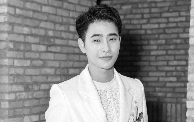 'Tân binh' Nhâm Phương Nam ngày debut: 'Tôi không sợ bị so sánh với Nguyễn Trần Trung Quân' Ảnh 2