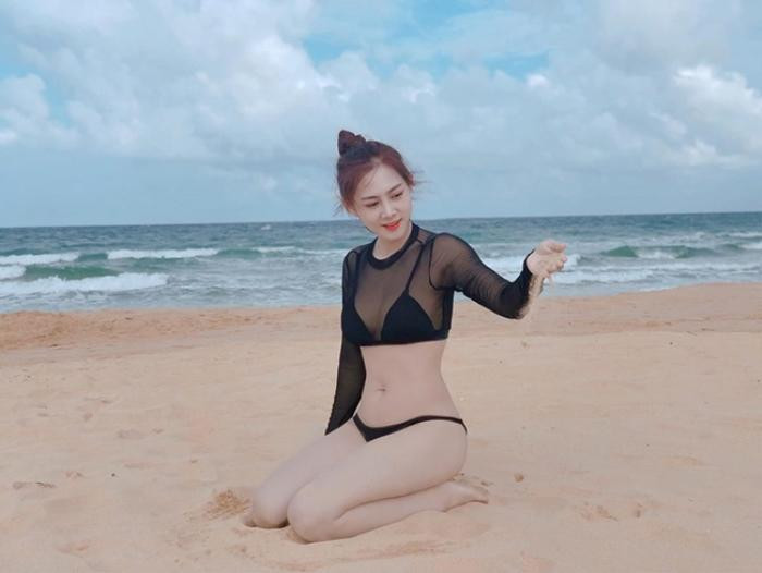 Cuộc sống hôn nhân viên mãn và vóc dáng 'vạn người mê' của hotgirl Yến Xôi sau 2 lần sinh nở