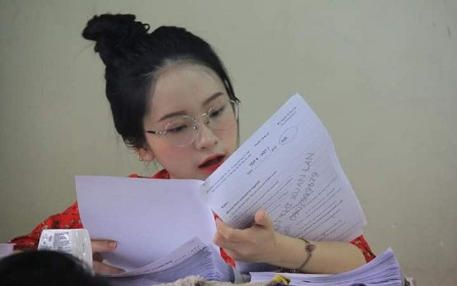 Xuất hiện trong loạt ảnh chụp lén ở kỳ thực tập, nữ sinh ĐH Sư phạm khiến CĐM rần rần tìm 'info' bởi vẻ ngoài xinh như thiên thần Ảnh 2