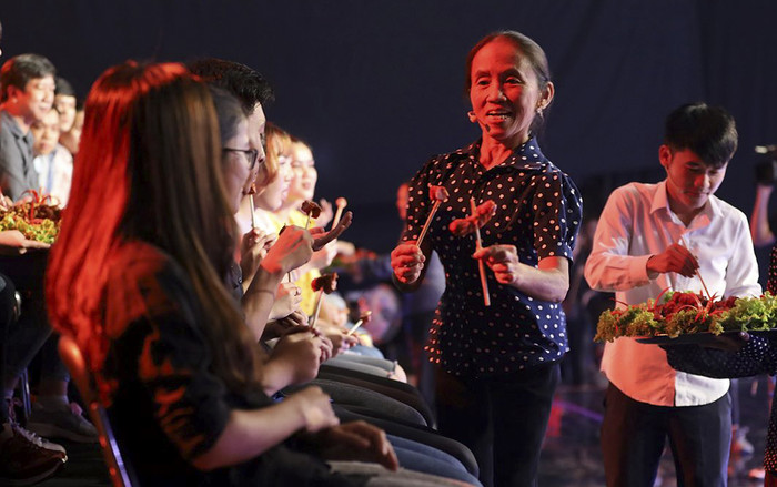 Bị tố tham gia gameshow để đánh bóng tên tuổi, con trai Bà Tân Vlog nói sẽ không tham gia show nào nữa Ảnh 2