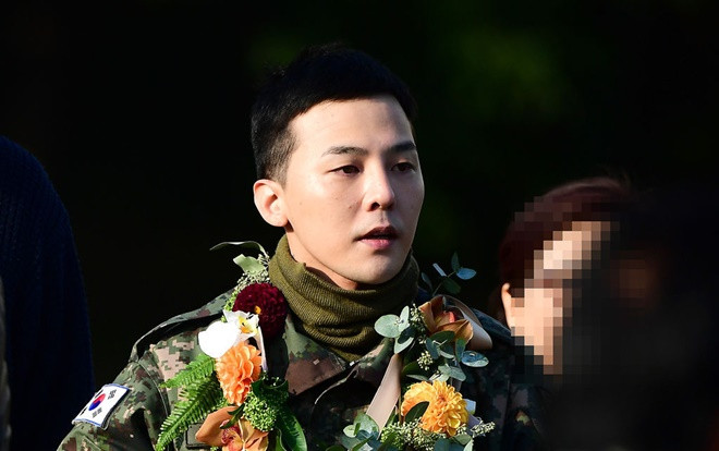 Hơn 3000 fan đón G-Dragon (Bigbang) xuất ngũ, Knet phản ứng ra sao? Ảnh 2