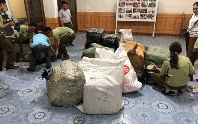 Phát hiện 1 container chứa hàng hóa mang nhãn hiệu nổi tiếng thế giới nhập lậu Ảnh 2