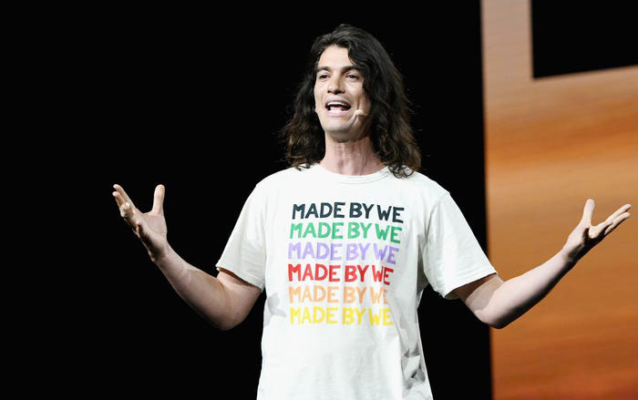 Khi WeWork chuẩn bị hồ sơ IPO, Adam Neumann lại đi lướt sóng ở Maldives Ảnh 2