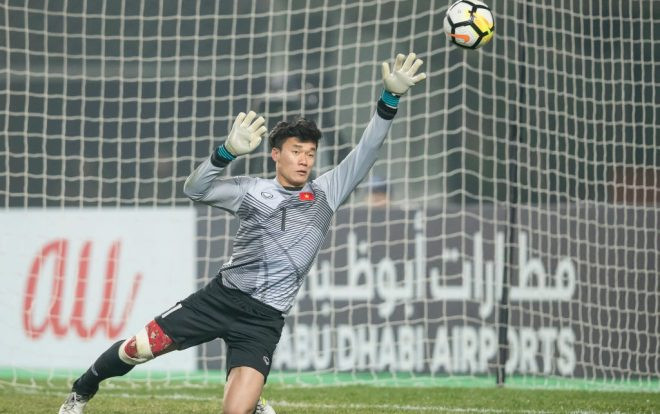 Thủ môn Bùi Tiến Dũng, đừng gục ngã! Ảnh 2