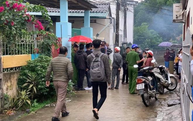 Nghi án chồng cũ cầm dao sát hại vợ trong bếp do mâu thuẫn rồi ra công an tự thú Ảnh 2