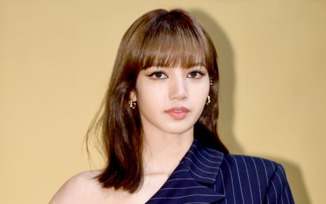 Knet kinh ngạc trước nhan sắc Lisa (Blackpink): Vừa khen vừa tố sửa mũi Ảnh 2