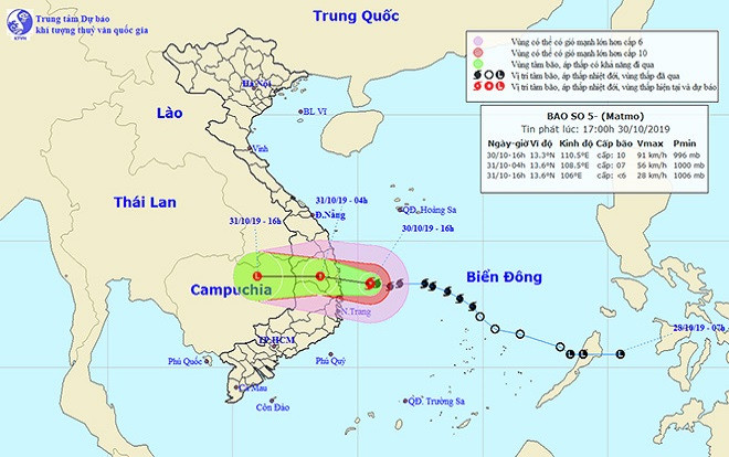 Nóng: Bão số 5 giật cấp 12 đã áp sát Bình Định - Phú Yên, cảnh báo đỉnh lũ trên báo động 3 Ảnh 2