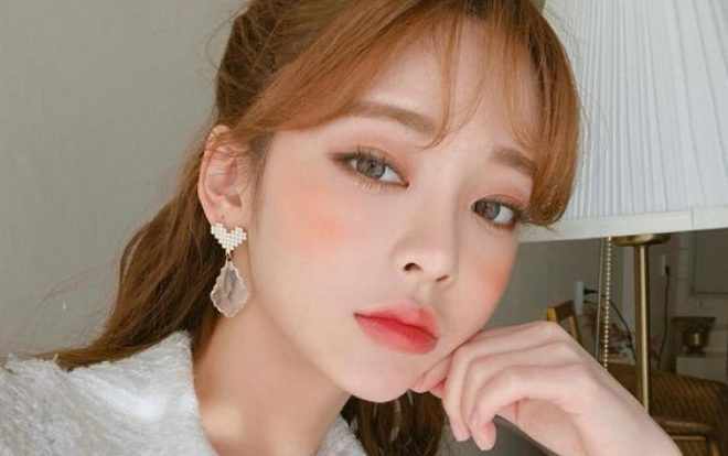 13 loại son dưỡng siêu ẩm, giá 'hạt rẻ' cho đôi môi căng mọng tức thì Ảnh 2