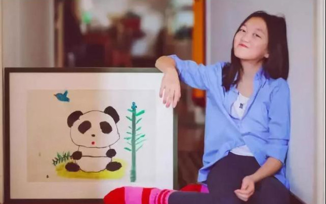 Tranh vẽ năm 7 tuổi của con gái Vương Phi gây bất ngờ khi bán được gần 3 tỷ đồng Ảnh 2