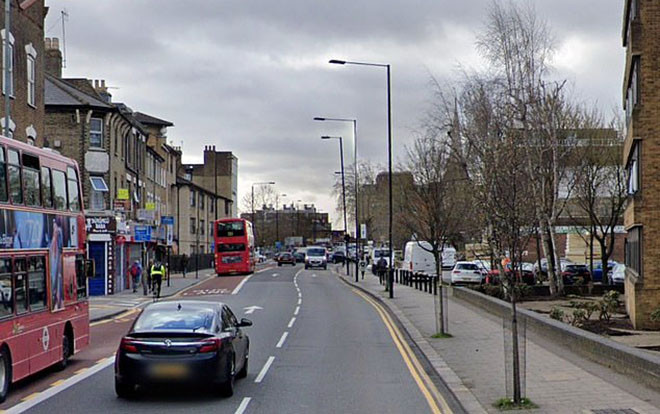 Bé trai 18 tháng tuổi chết thảm vì rơi xuống từ tòa nhà cao tầng Ảnh 2