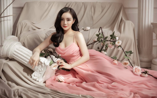 Làm ca sĩ, hot girl ngủ gật bị cộng đồng mạng chê tả tơi Ảnh 2