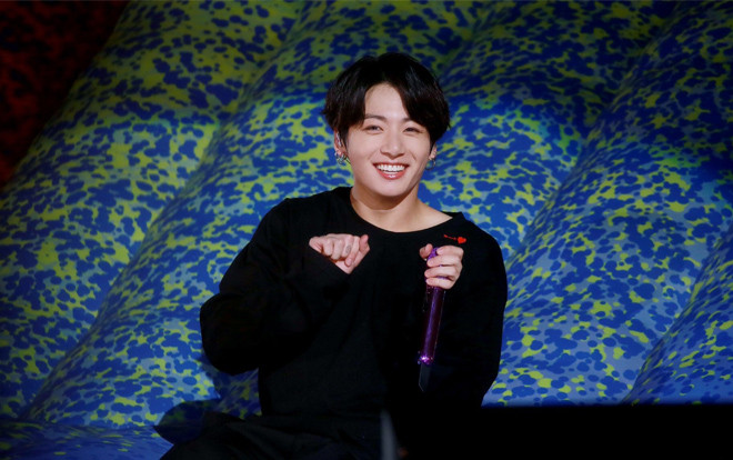 Fan 'đứng ngồi không yên' hóng sản phẩm solo và đây là cập nhật mới nhất của Jungkook (BTS) Ảnh 2