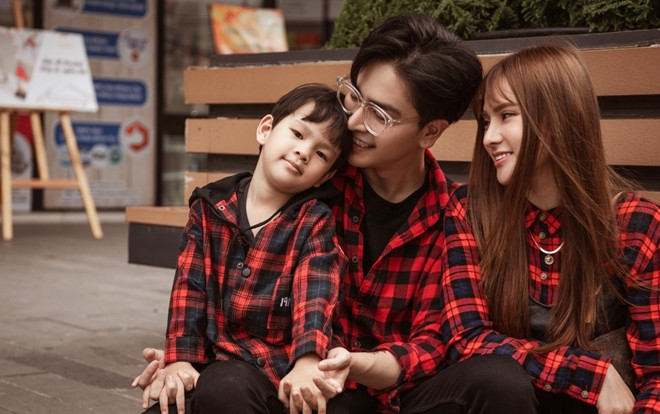 Hậu ồn ào, bộ ảnh hạnh phúc gia đình nhỏ của Thu Thủy gây chú ý Ảnh 2