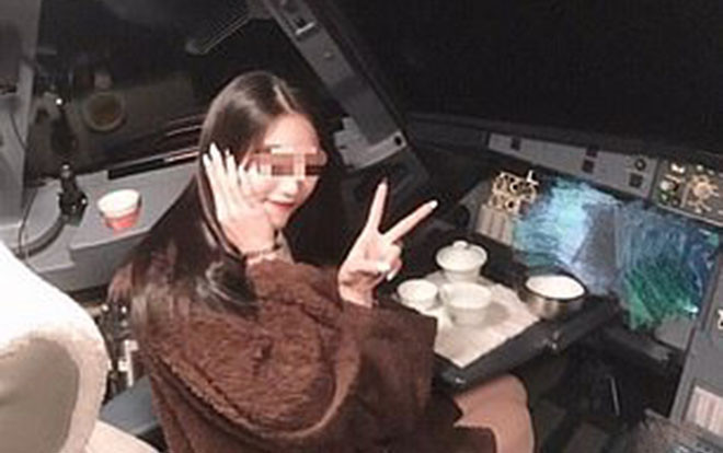 'Chơi dại' để lấy lòng bạn gái, phi công bị cấm bay suốt đời Ảnh 2