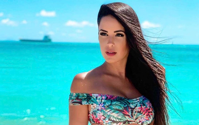 Người yêu cũ Neymar đang cặp kè với người hùng CLB Juventus Ảnh 2