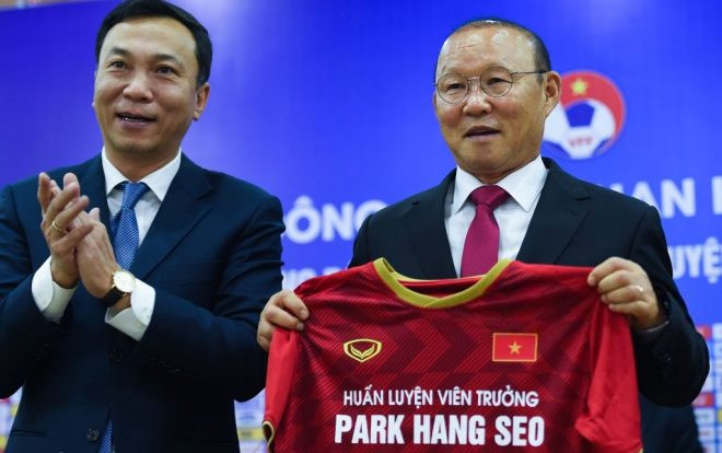 Mức lương 'khủng' của HLV Park Hang Seo vẫn kém xa HLV Thái Lan Ảnh 2