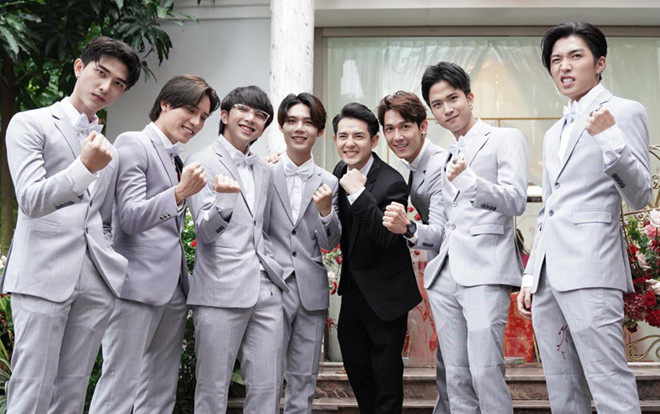 Ông Cao Thắng cười không ngớt trong ngày thành hôn, Song Luân - Uni5 làm phù rể cạnh tranh độ soái ca Ảnh 2