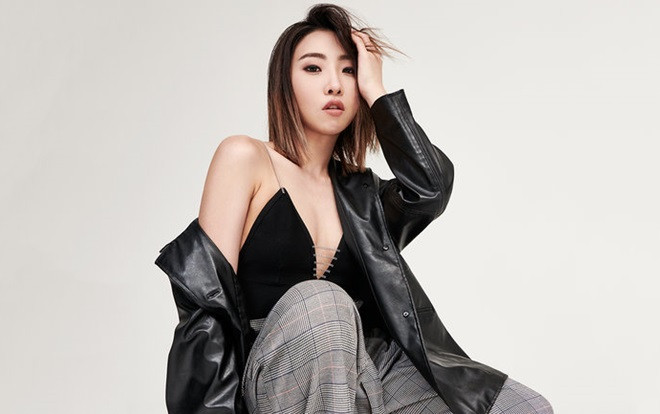 Minzy khiến nhiều người bất ngờ khi đăng tải hình ảnh xinh đẹp trong bộ váy cưới, phải chăng cô nàng sắp lên xe hoa? Ảnh 2