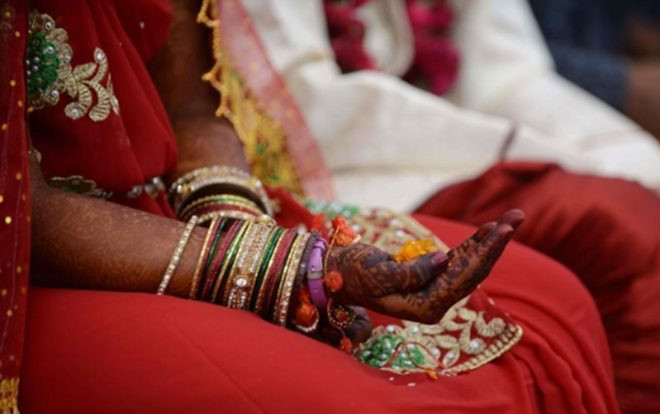 Cặp đôi bị ném đá đến chết vì bỏ trốn cùng người yêu Ảnh 2