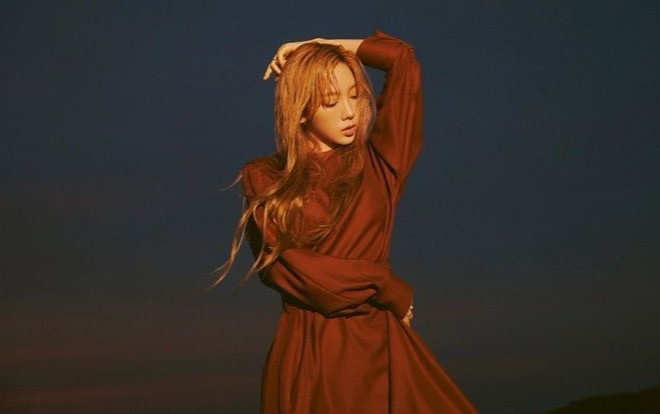 Chẳng cần quảng bá, Taeyeon vẫn 'thong thả' nhận cúp tại Music Bank cùng 'Spark' do bán đĩa quá 'khủng' Ảnh 2
