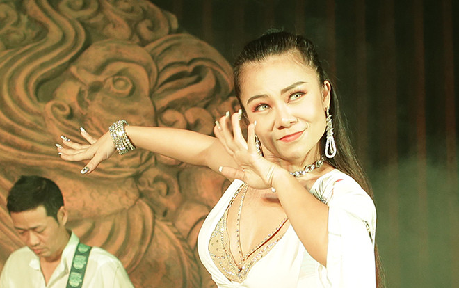 'Cô gái vàng' belly dance Đỗ Hồng Hạnh khác lạ khi làm mới nghệ thuật sân khấu truyền thống Ảnh 2