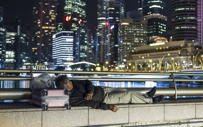 Hàng ngàn dân Singapore ngủ bụi mỗi đêm Ảnh 2